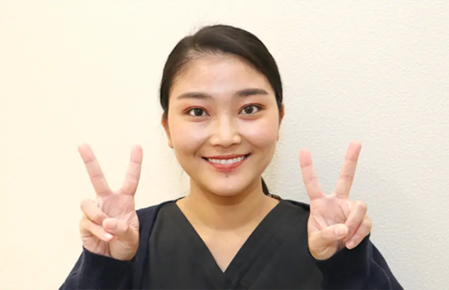 歯科助手歴：4年目（産休後復帰しフルタイムで活躍中！） 柳下さん